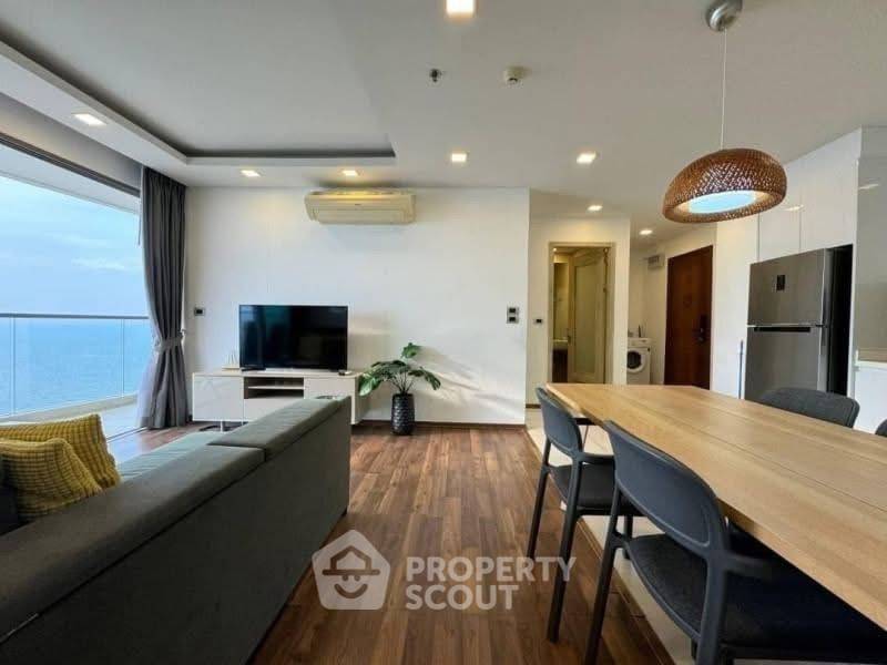 picture 2-BR Condo at The Peak Towers close to Phratamnak (ID 2453423) - 12/12