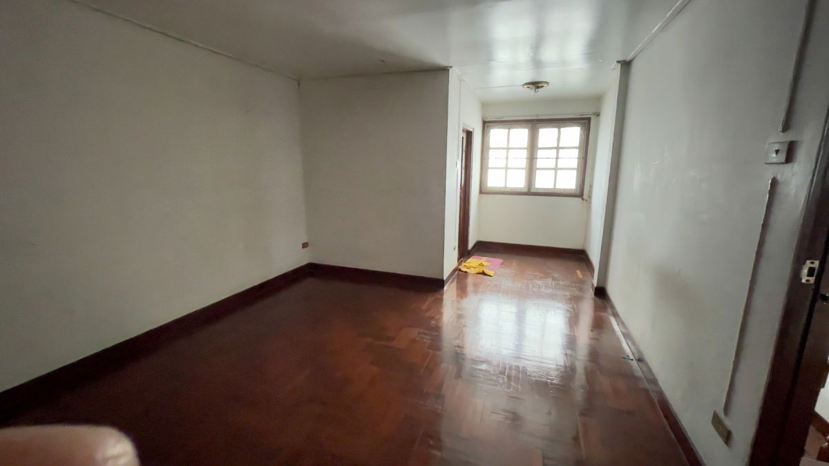 picture 4-storey townhouse, Ekkamai Villa project, Soi Sukhumvit 63, near BTS Ekkamai, only 2 kilometers. - 24/36