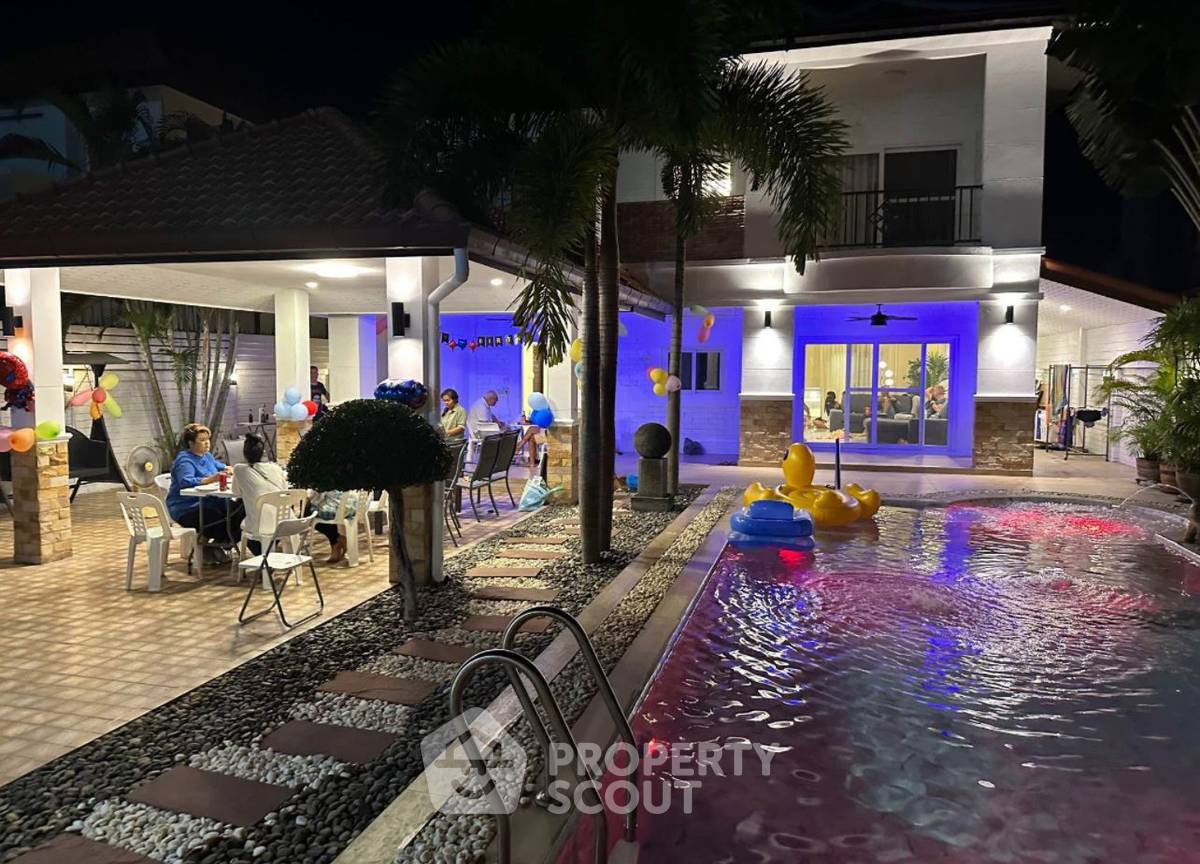 รูป บ้าน 3-ห้องนอน ใกล้ เมืองพัทยา (ID 2168239) - รูปที่ 2/12