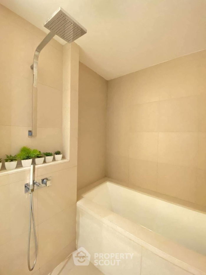 picture 1-BR Condo at The River Condominium near BTS Saphan Taksin (ID 2319790) - 8/9