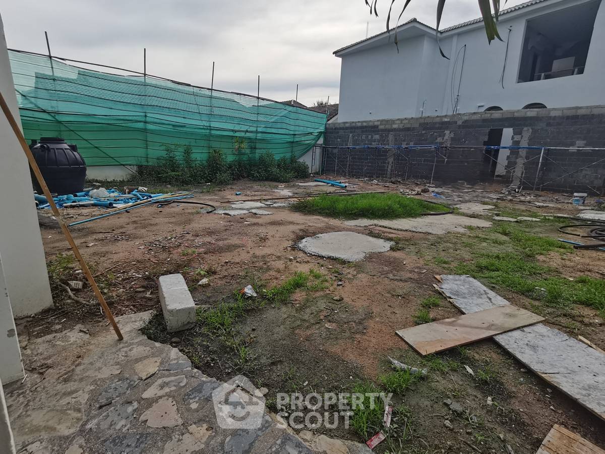 รูป ที่ดินสำหรับปล่อยขาย 276.4 ตารางเมตร แถว ใกล้ เมืองพัทยา (ID 2110444) - รูปที่ 5/6