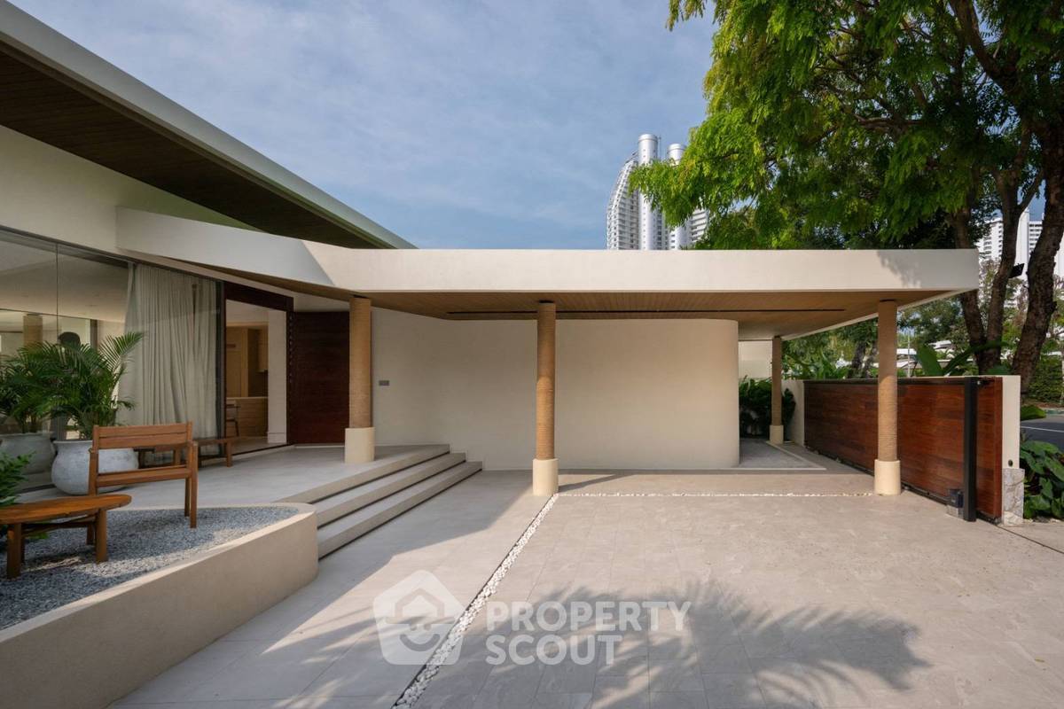 picture 3-BR Condo at Movenpick White Sand Beach Pattaya close to Pattaya (ID 2452308) - 6/35