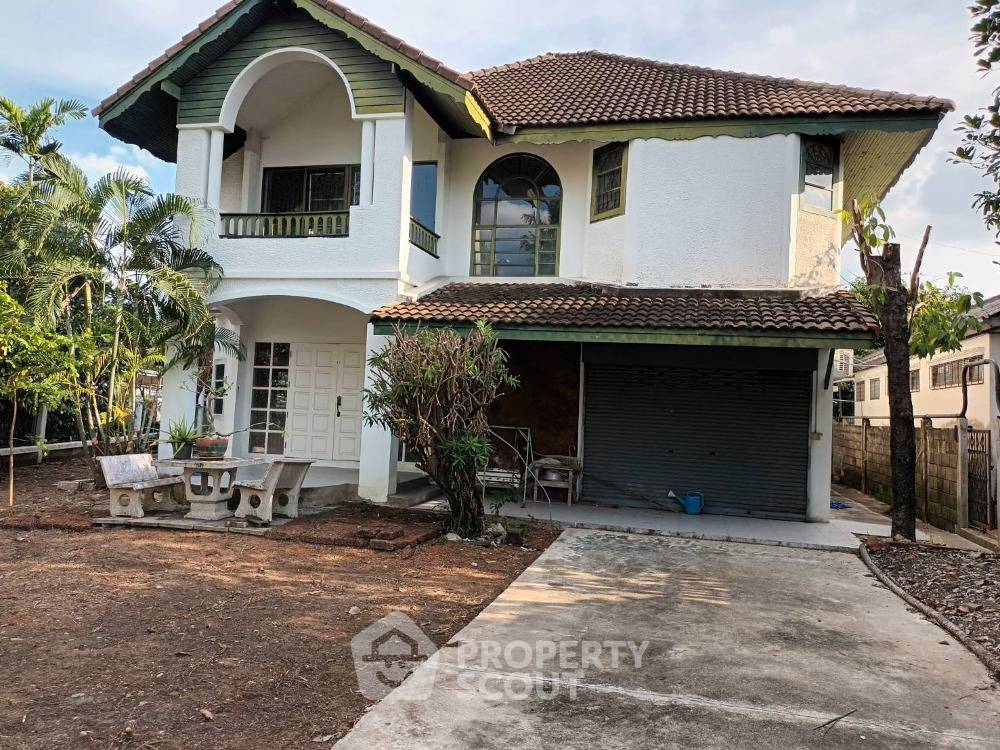 picture 4-BR House at Sammakorn Ramkhamhaeng in Saphan Sung (ID 1446165) - 1/19