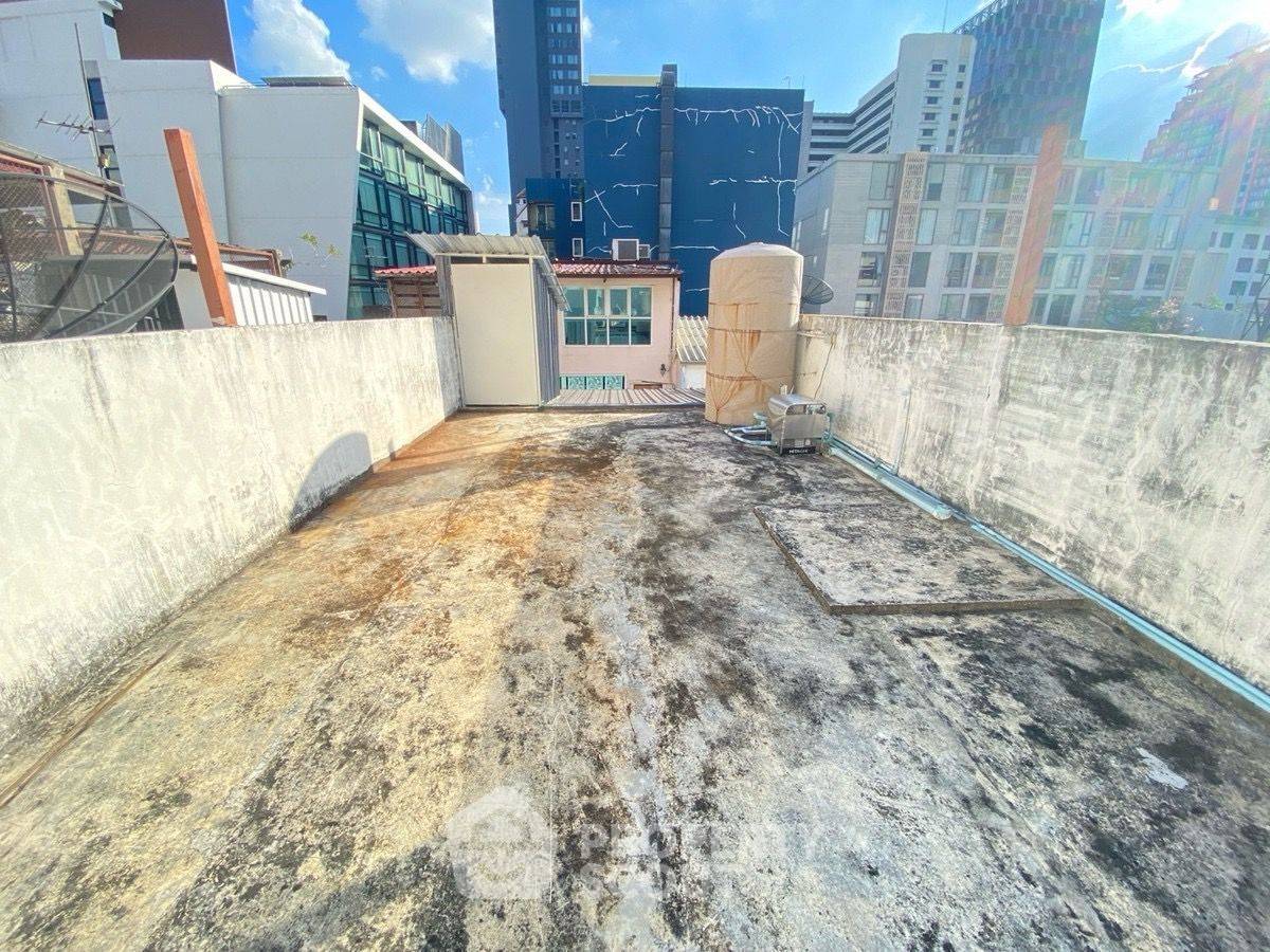 รูป ทาวน์เฮ้าส์ 3-ห้องนอน ใกล้ BTS รถไฟฟ้าสนามกีฬาแห่งชาติ (ID 2456425) - รูปที่ 9/10