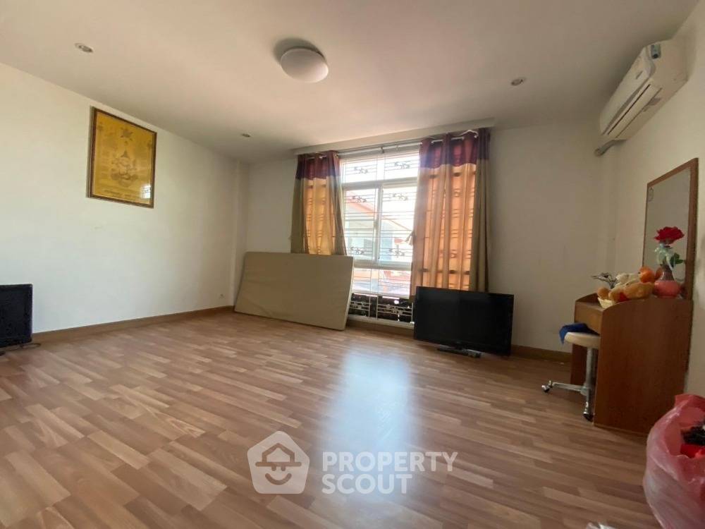 รูป ทาวน์เฮาท์ 4-ห้องนอน ใน คลองจั่น (ID 2027941) - รูปที่ 6/9