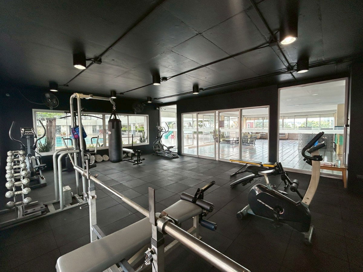 รูป คอนโด ป.ธนา ทาวเวอร์ ขายอาคารพาณิชย์ ชั้น 1 ทำเลดี ใกล้ MRT โชคชัย 4 - รูปที่ 11/12