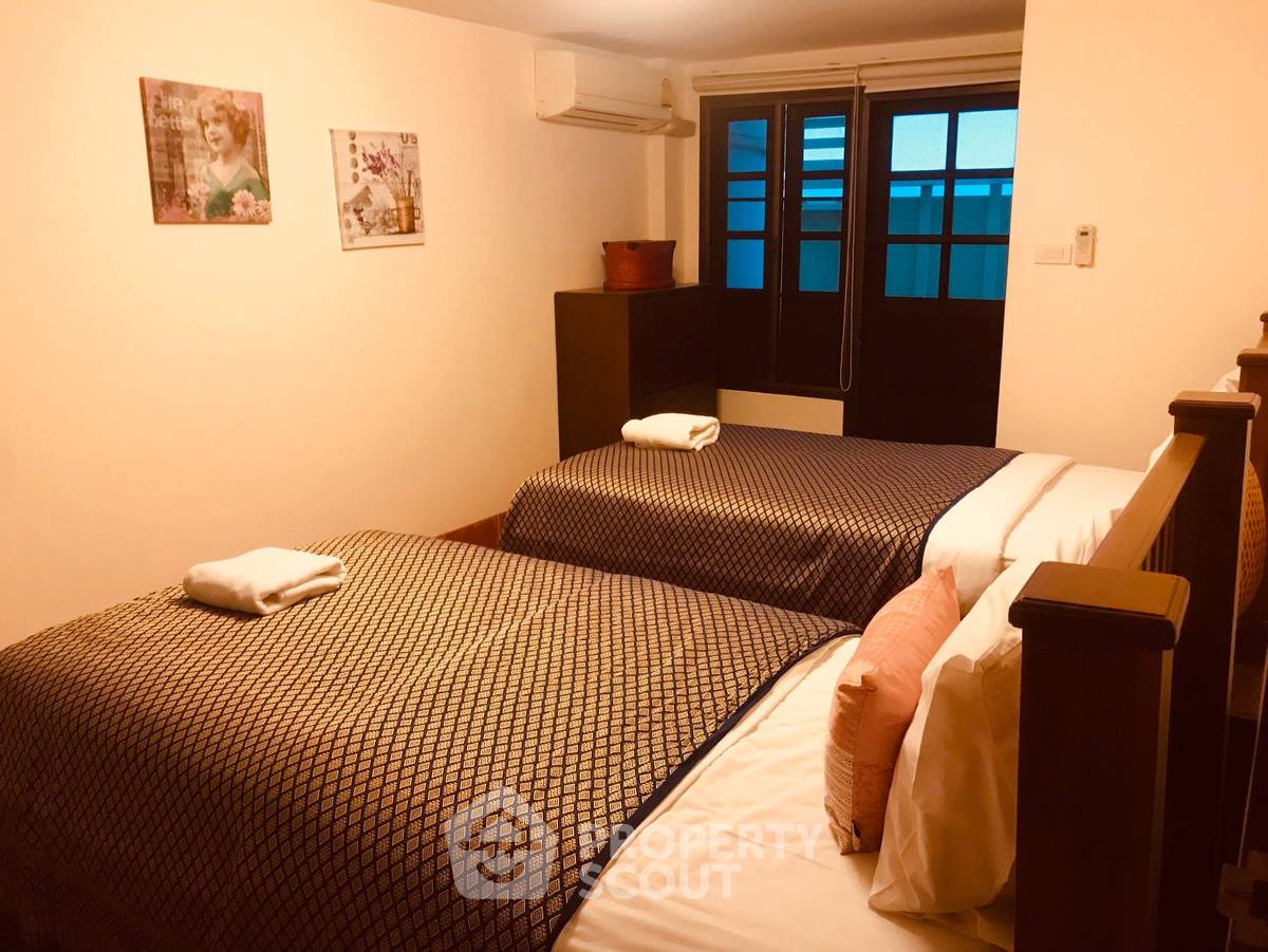 รูป ทาวน์เฮาท์ 4-ห้องนอน ใกล้ หาดเขาตะเกียบ (ID 2049583) - รูปที่ 2/11