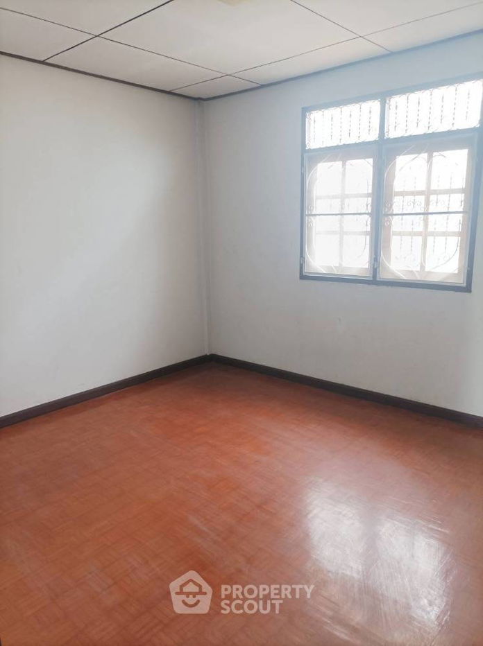 รูป ทาวน์เฮาท์ 2-ห้องนอน ใน ตลิ่งชัน (ID 2042647) - รูปที่ 7/8