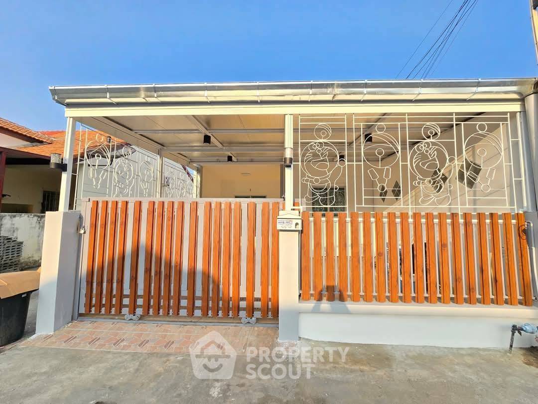 รูป ทาวน์เฮาท์ 2-ห้องนอน ใกล้ เมืองพัทยา (ID 2130355) - รูปที่ 1/10