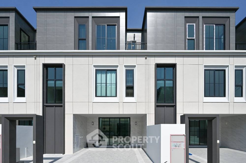 รูป ทาวน์เฮาท์ 3-ห้องนอน ใน ท่าข้าม (ID 2015265) - รูปที่ 1/9