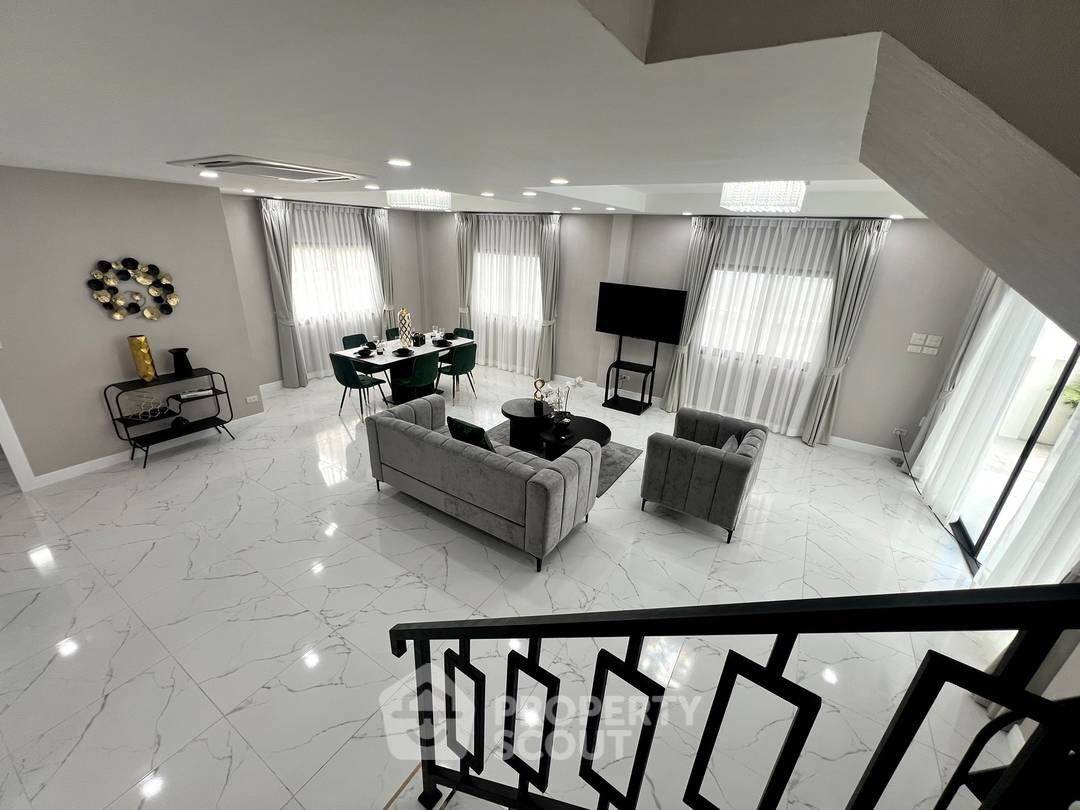 รูป บ้าน 5-ห้องนอน ใกล้ เมืองพัทยา (ID 2099238) - รูปที่ 7/16