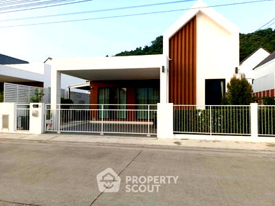 Houses for sale Si Racha Chonburi : 3-BR House close to Bo Win (ID 2034805)