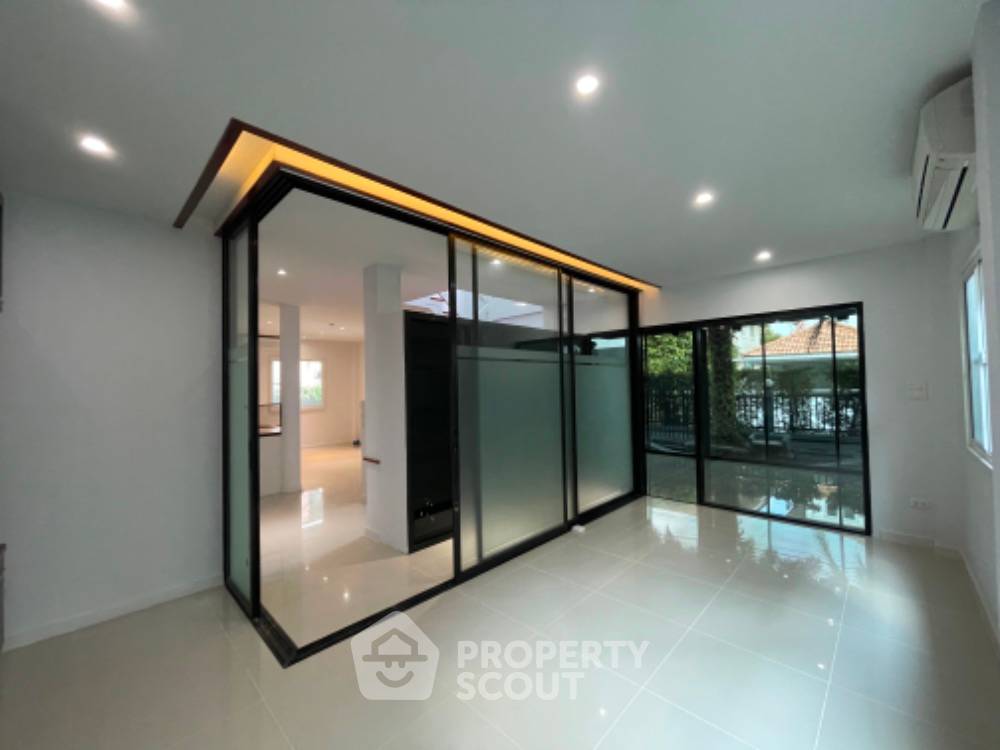 รูป บ้าน 3-ห้องนอน ใน ลาดพร้าว (ID 1062000) - รูปที่ 8/9