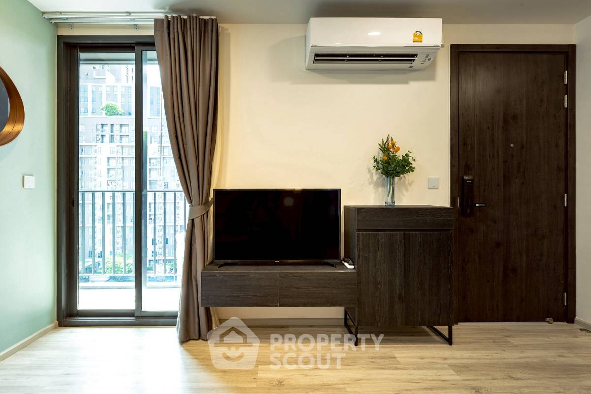 picture 2-BR Condo at XT Huaikhwang near MRT Huai Khwang (ID 2455272) - 7/17
