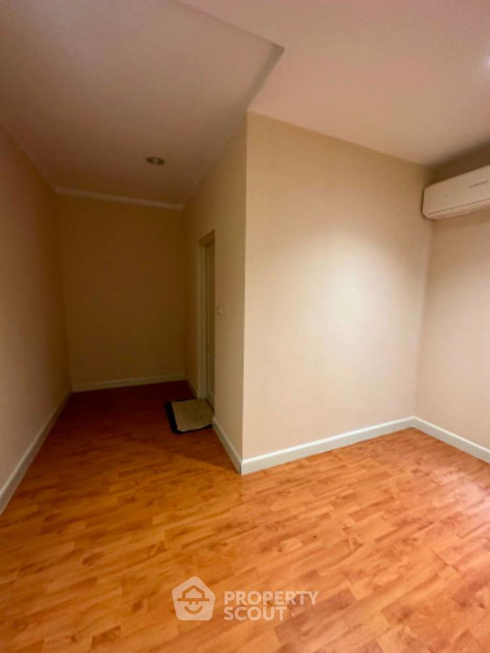 รูป บ้าน 4-ห้องนอน ใน บ้านใหม่ (ID 1490003) - รูปที่ 16/27