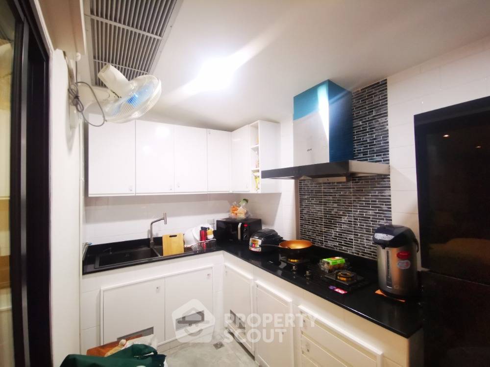 รูป ทาวน์เฮาท์ 3-ห้องนอน ที่ เฌอ วงแหวน-สาทร ใกล้ MRT หลักสอง (ID 1715996) - รูปที่ 3/7