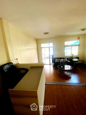 ทาวน์โฮม ถนนลาดพร้าว : ทาวน์เฮาท์ 3-ห้องนอน ใน คลองเจ้าคุณสิงห์ (ID 1595465)