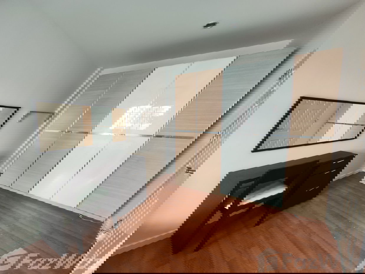 picture 3 Bedroom Townhouse for sale at The Metro Rama 9  5358179 - 8/11