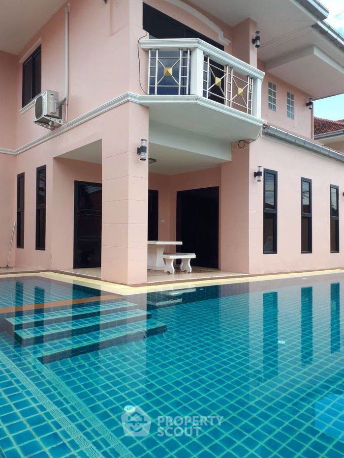 รูป บ้าน 6-ห้องนอน ที่ วิวพอยท์ วิลเลจ ใกล้ เมืองพัทยา (ID 2142432) - รูปที่ 12/12