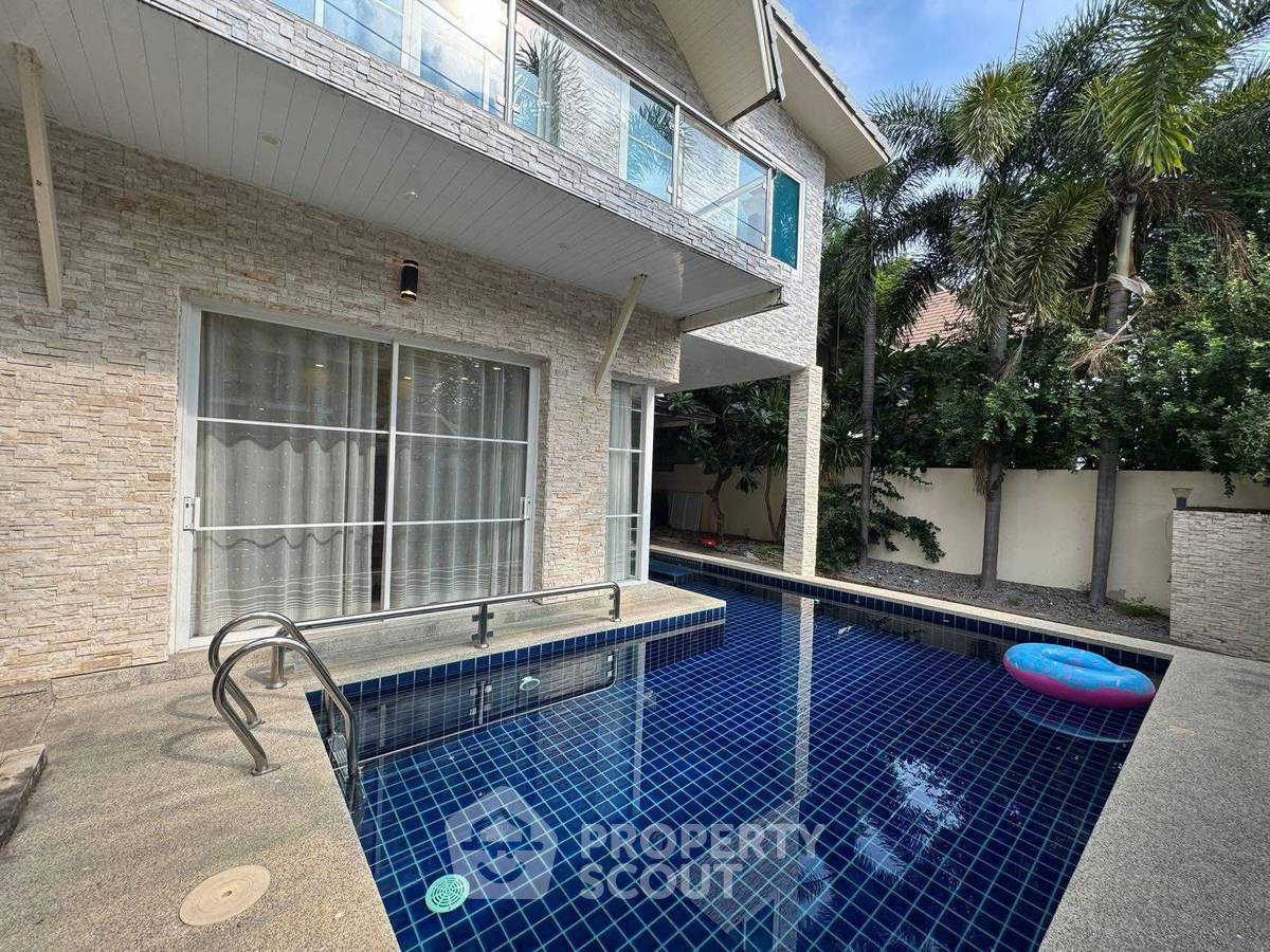 รูป วิลล่า 4-ห้องนอน ใกล้ พัทยาเหนือ (ID 2103538) - รูปที่ 2/16