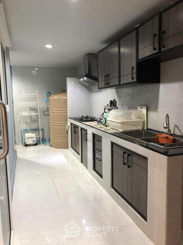 รูป บ้านแฝด 4-ห้องนอน ที่ สิวารมณ์ เนเจอร์พลัส สุขุมวิท – บางปู ใน บางปูใหม่ (ID 1631422) - รูปที่ 4/9