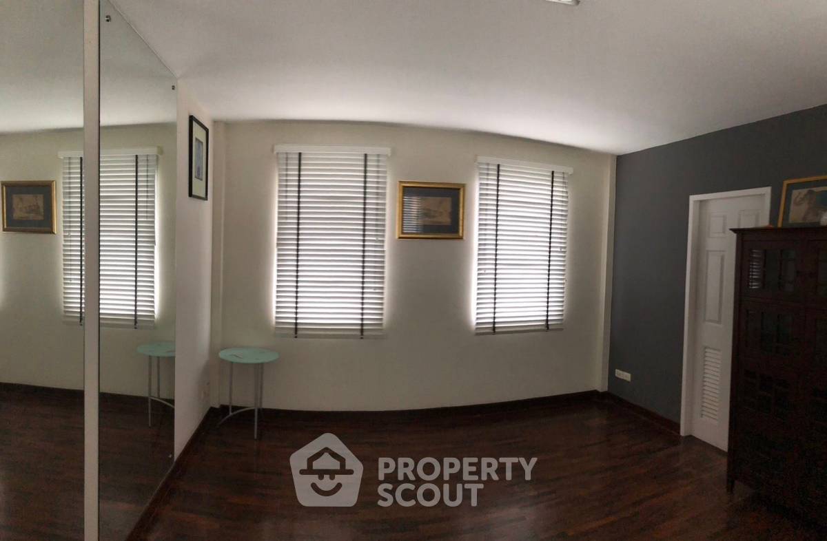 picture 4-BR House near BTS Saphan Khwai (ID 2083325) - 20/33