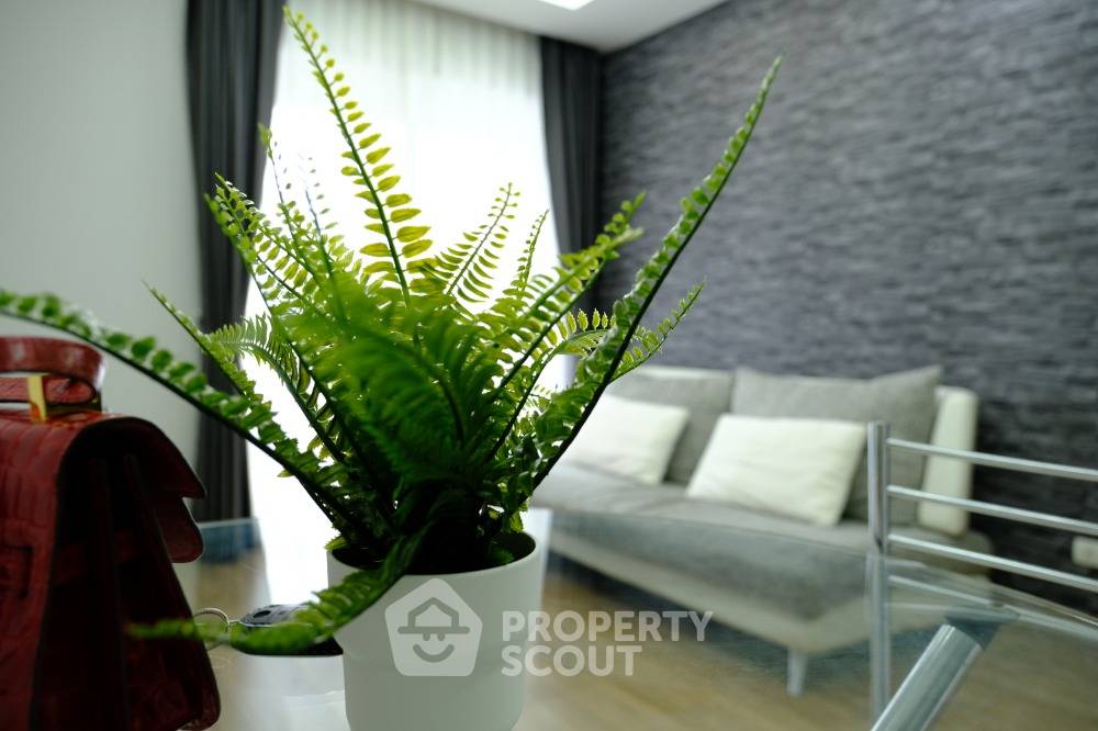 picture 2-BR Condo at Thru Thonglor in Bang Kapi (ID 2089930) - 9/20