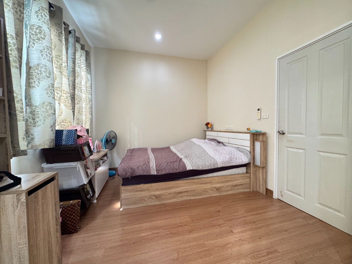 picture Front Project Location! Townhome for Sale – Golden Town Ramintra–Khubon Project English-style Townhome in a High-Potential Area, Ramintra Zone, - 15/20