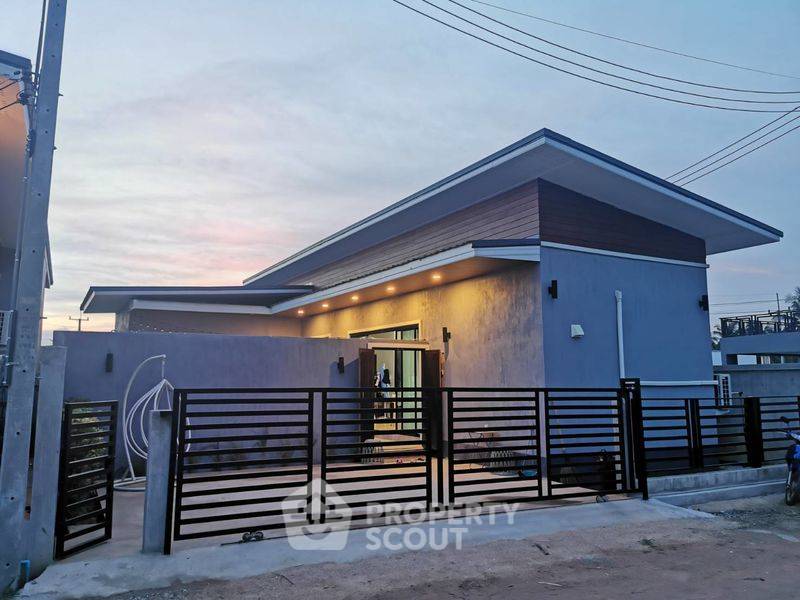 รูป วิลล่า 2-ห้องนอน ใน สัตหีบ (ID 2135634) - รูปที่ 1/16