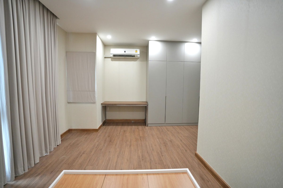 picture ✨ Townhome for Sale – Semi-Detached Style, 3.5 Storeys, Extra-Wide 7.5m Frontage ✨ - 16/28