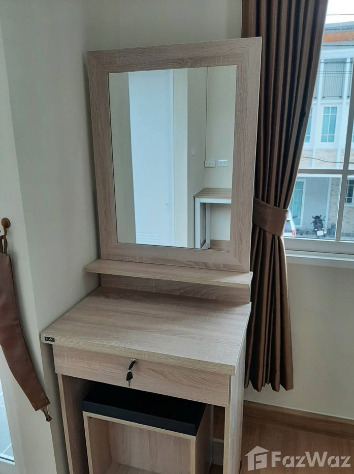 picture 4 Bedroom Townhouse for sale at Golden Town Ramintra-Wongwaen  5355592 - 4/7