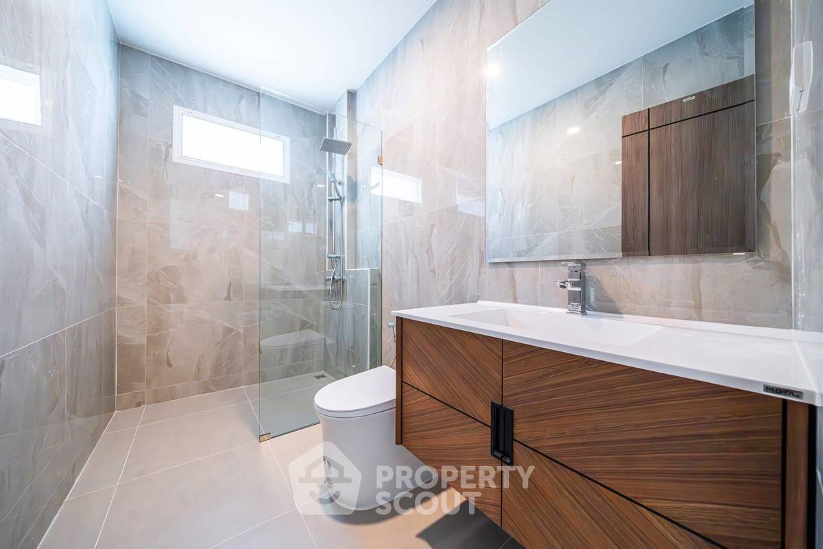 รูป บ้าน 5-ห้องนอน ใกล้ เมืองพัทยา (ID 2169641) - รูปที่ 22/27