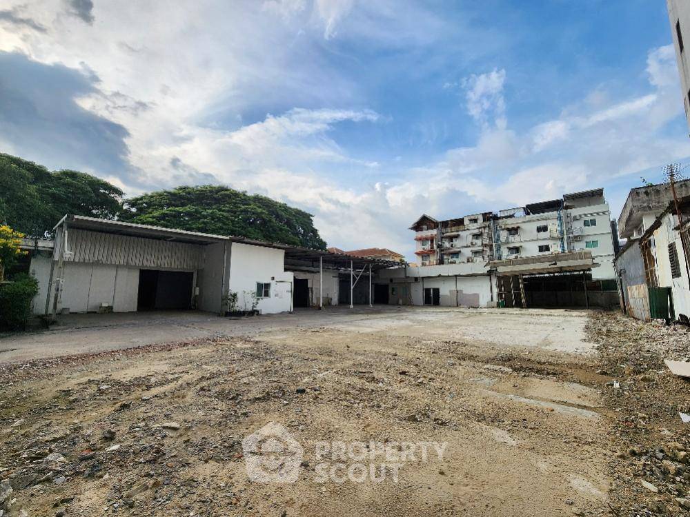 รูป ที่ดินสำหรับปล่อยเช่า 2,092 ตารางเมตร แถว ใน หนองบอน (ID 1541949) - รูปที่ 2/6