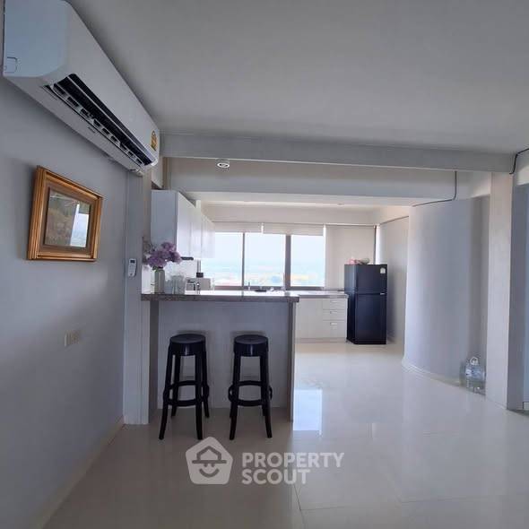 picture 3-BR Condo at Sunshine Beach Condotel close to Pattaya (ID 2434964) - 3/14