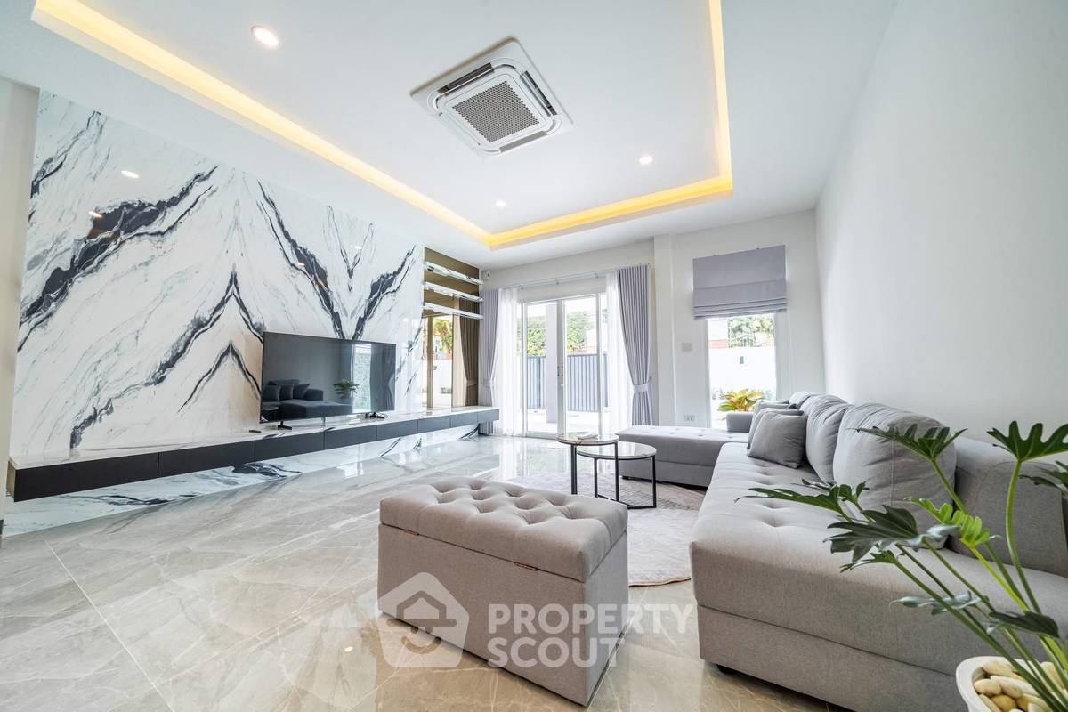 รูป บ้าน 5-ห้องนอน ใกล้ เมืองพัทยา (ID 2169641) - รูปที่ 8/27