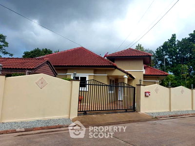 เช่าบ้านเดี่ยว ที่ว่าการอำเภอบ้านบึง : บ้าน 3-ห้องนอน ที่ พาร์ค วิลเลจ ใกล้ พัทยาตะวันออก (ID 2140650)