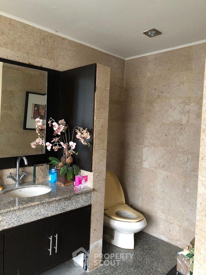 picture 4-BR House near BTS Saphan Khwai (ID 2083325) - 12/33