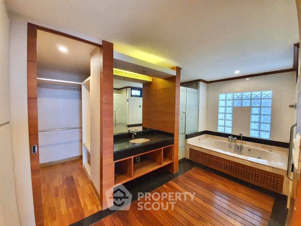 รูป คอนโด 4-ห้องนอน ที่ ริเวอไรน์ เพลส ใกล้ MRT แยกติวานนท์ (ID 566369) - รูปที่ 15/23