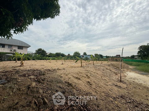 812 m² Land for Rent in Chimphli (ID 2453998)