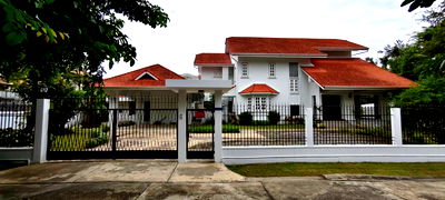 เช่าบ้านเดี่ยว สุขุมวิท ชั้นนอก : ให้เช่า บ้านเดี่ยว หลังใหญ่ หลังริม  4 ห้องนอน ซอยปรีดีพนมยงค์ 11  สุขุมวิท 71  คลองตัน  พร้อมเฟอร์นิเจอร์ไม้สักทั้งหลัง