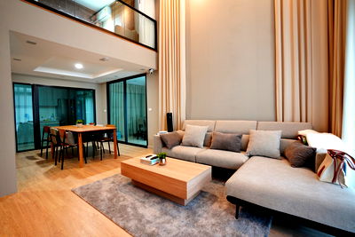 Townhouses for sale : ✨ Townhome for Sale – Semi-Detached Style, 3.5 Storeys, Extra-Wide 7.5m Frontage ✨