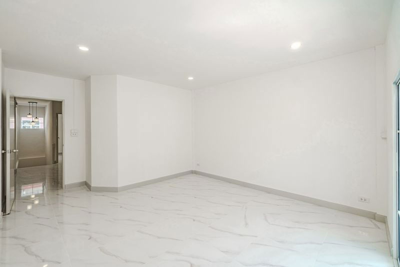 picture 2-story townhouse for sale, Monwadi Village-Wat Lat Pla Duk, Land area 16 square wah, 3 bedrooms 2 bathrooms, Fully furnished - 12/19