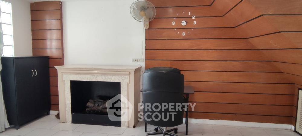 รูป ทาวน์เฮาท์ 2-ห้องนอน ใน สวนหลวง (ID 2024891) - รูปที่ 4/18