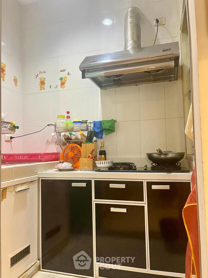 รูป ทาวน์เฮาท์ 3-ห้องนอน ใน ลาดพร้าว (ID 1593937) - รูปที่ 4/10