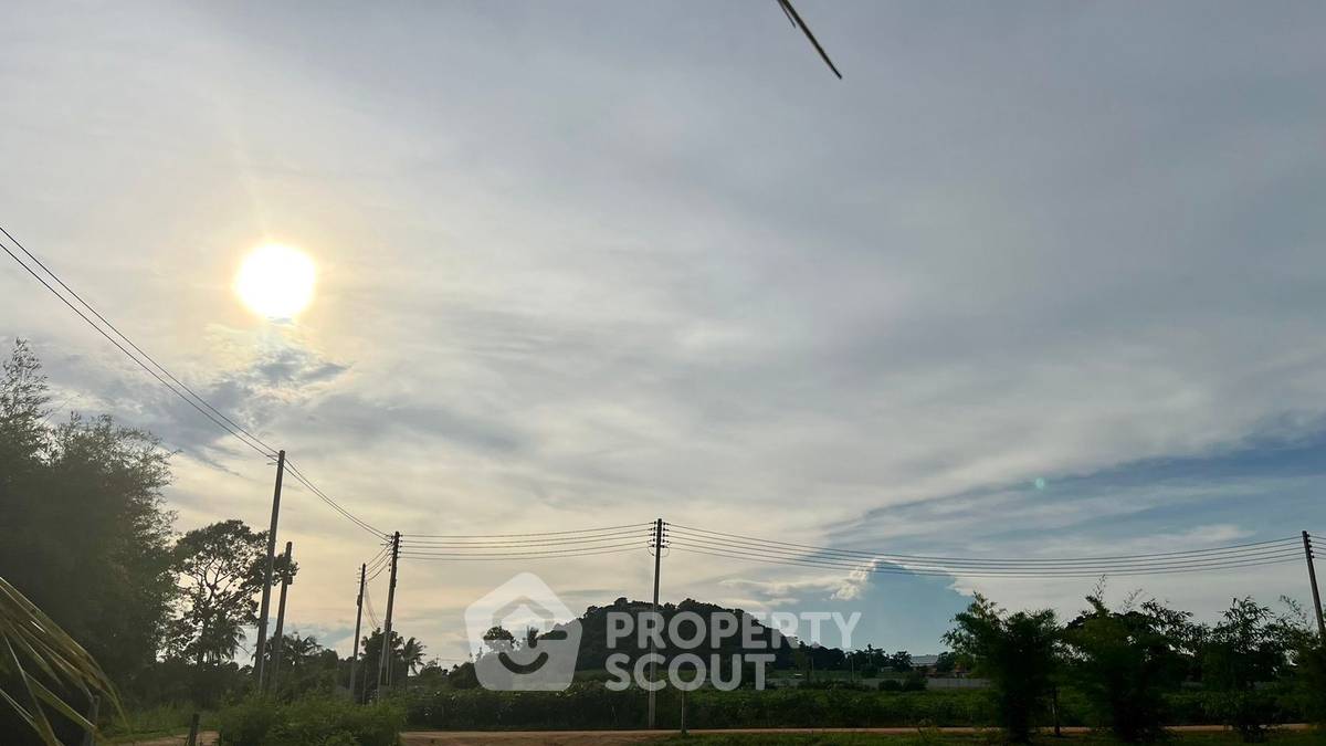 รูป ที่ดินสำหรับปล่อยขาย 8,812 ตารางเมตร แถว ใกล้ ห้วยใหญ่ (ID 1863176) - รูปที่ 9/13