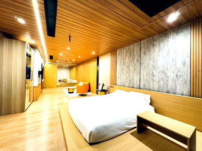 คอนโดให้เช่า : ปล่อยเช่า 🏢 State Tower Silom🚇BTS สะพานตากสิน 💰 ราคาเช่า: 50,000 บาท / เดือนรหัสทรัพย์: RS3762