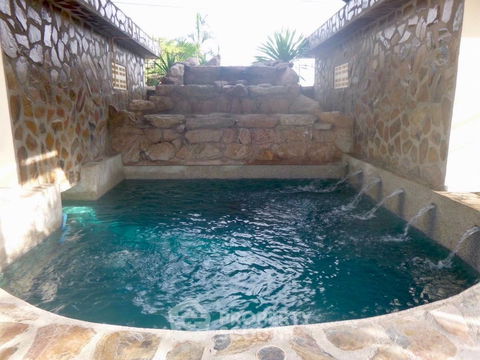 วิลล่า 10-ห้องนอน ใกล้ บางเสร่ (ID 2003327)