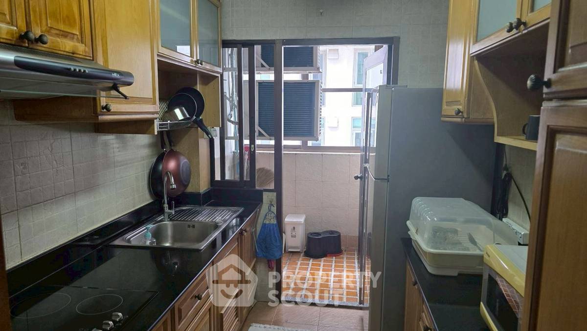 รูป คอนโด 3-ห้องนอน ที่ ท็อป วิว ทาวเวอร์ คอนโดมิเนียม ใกล้ BTS ทองหล่อ (ID 2235648) - รูปที่ 2/7