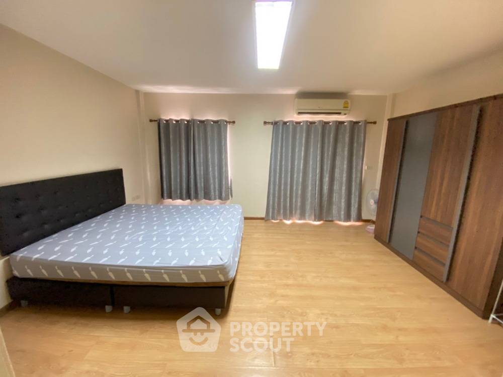 รูป ทาวน์เฮาท์ 3-ห้องนอน ใน วังทองหลาง (ID 1756911) - รูปที่ 7/11