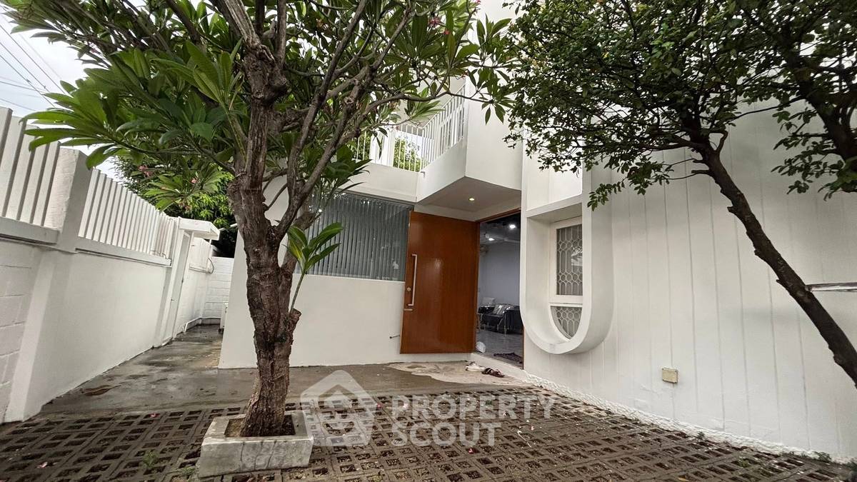 รูป บ้าน 5-ห้องนอน ที่ หมู่บ้านอมรพันธ์ 9 ใน ลาดพร้าว (ID 2126766) - รูปที่ 2/19